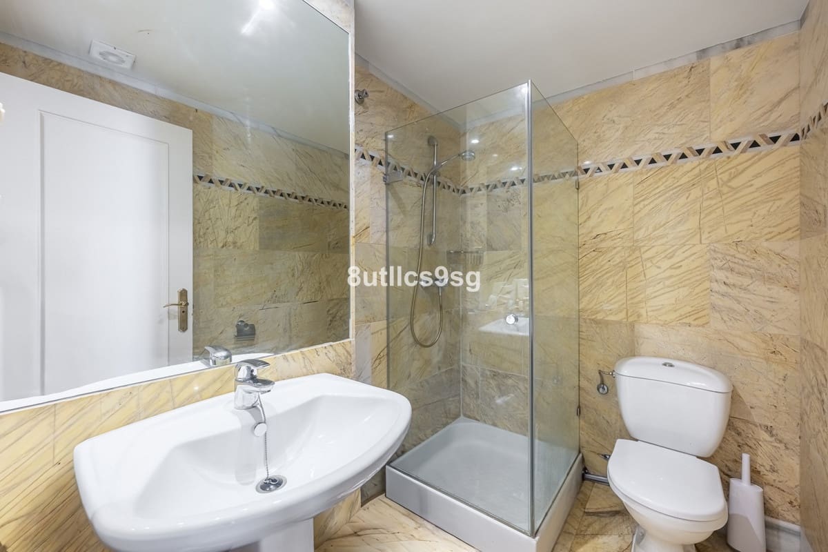 4 soveværelse Lejlighed til salg i Nueva Andalucia med swimmingpool garage - € 1.599.000 (Ref: 10185330)