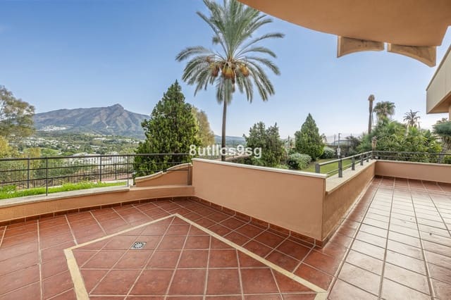 4 soveværelse Lejlighed til salg i Nueva Andalucia, Marbella med swimmingpool garage - € 1.599.000 (Ref: 10185330)