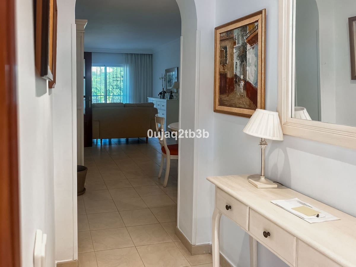 3 makuuhuone Huoneisto myytävänä paikassa Nueva Andalucia mukana uima-altaan - 760 000 € (Ref: 8882280)