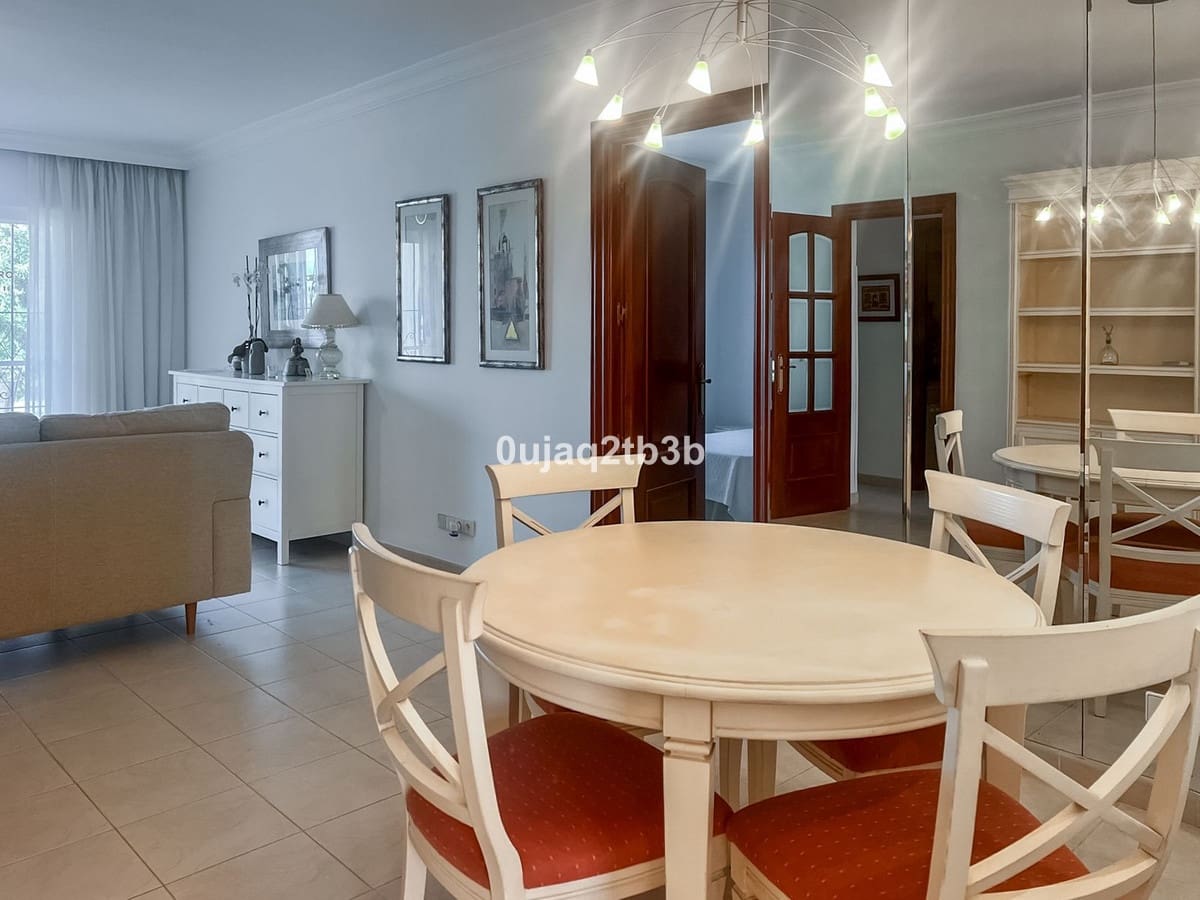 3 makuuhuone Huoneisto myytävänä paikassa Nueva Andalucia mukana uima-altaan - 760 000 € (Ref: 8882280)