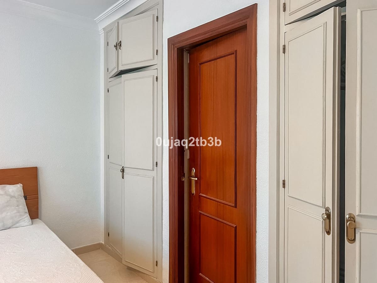 3 makuuhuone Huoneisto myytävänä paikassa Nueva Andalucia mukana uima-altaan - 760 000 € (Ref: 8882280)