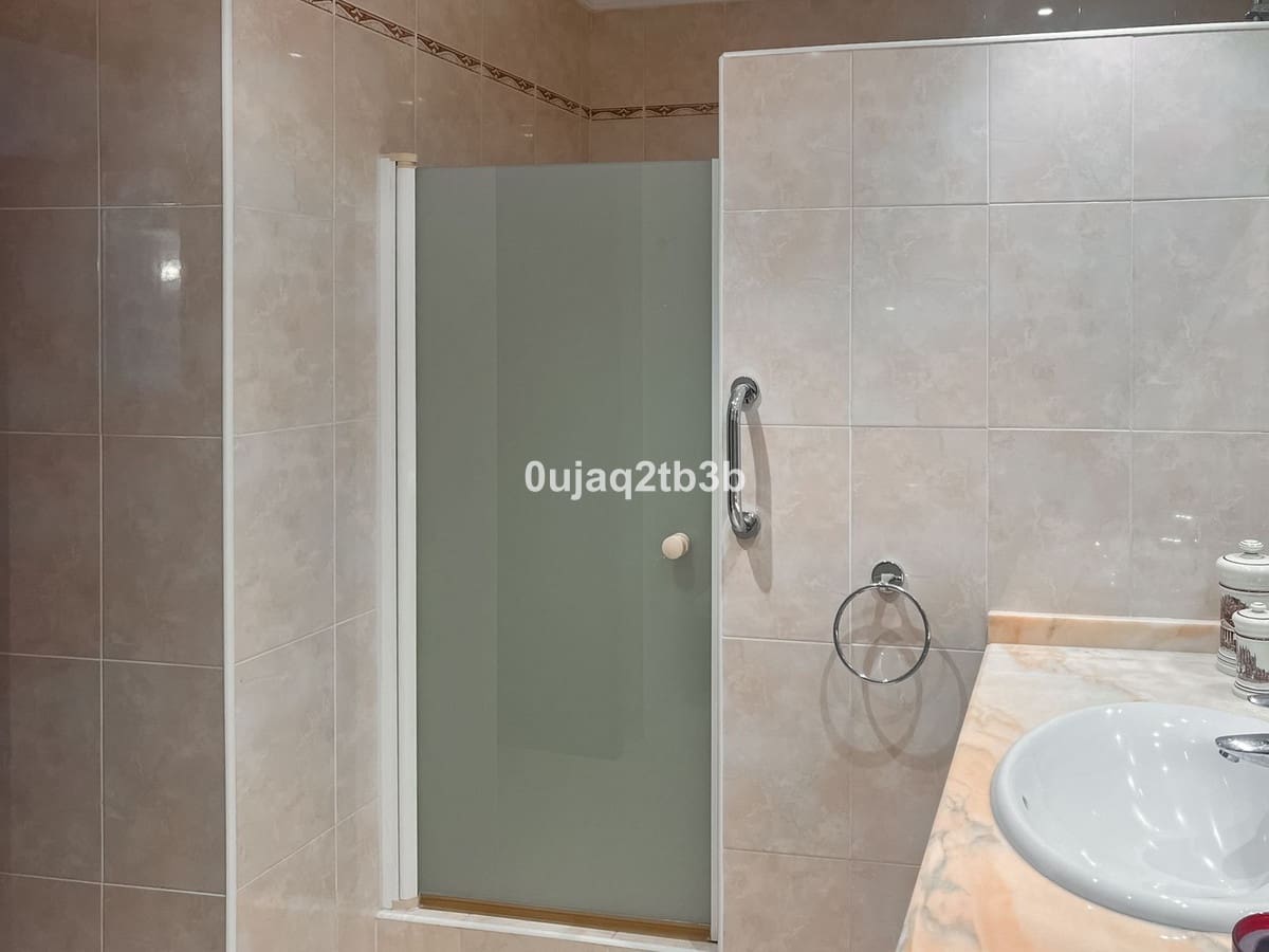 3 makuuhuone Huoneisto myytävänä paikassa Nueva Andalucia mukana uima-altaan - 760 000 € (Ref: 8882280)