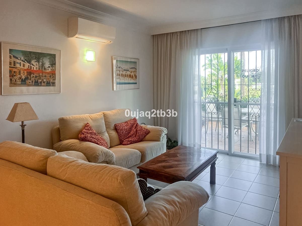 3 makuuhuone Huoneisto myytävänä paikassa Nueva Andalucia mukana uima-altaan - 760 000 € (Ref: 8882280)