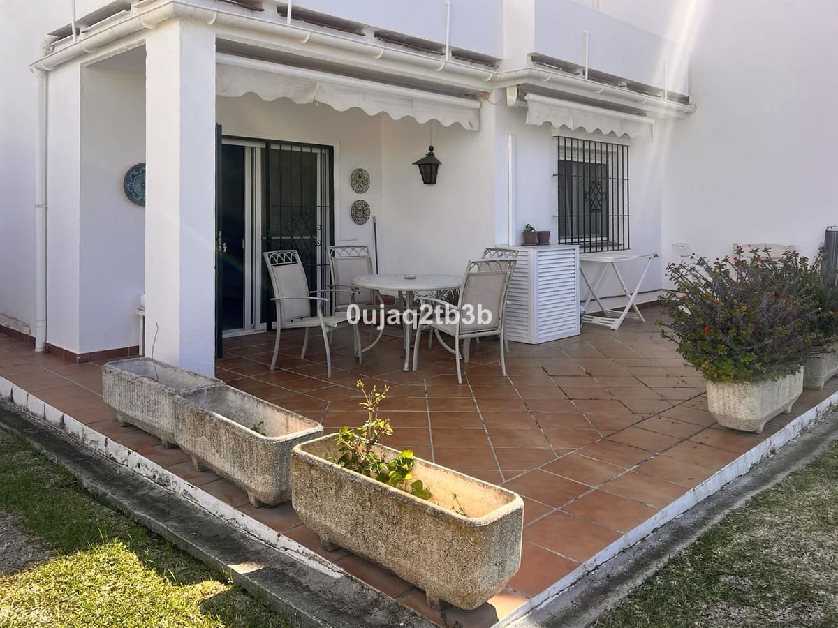 3 makuuhuone Huoneisto myytävänä paikassa Nueva Andalucia mukana uima-altaan - 760 000 € (Ref: 8882280)