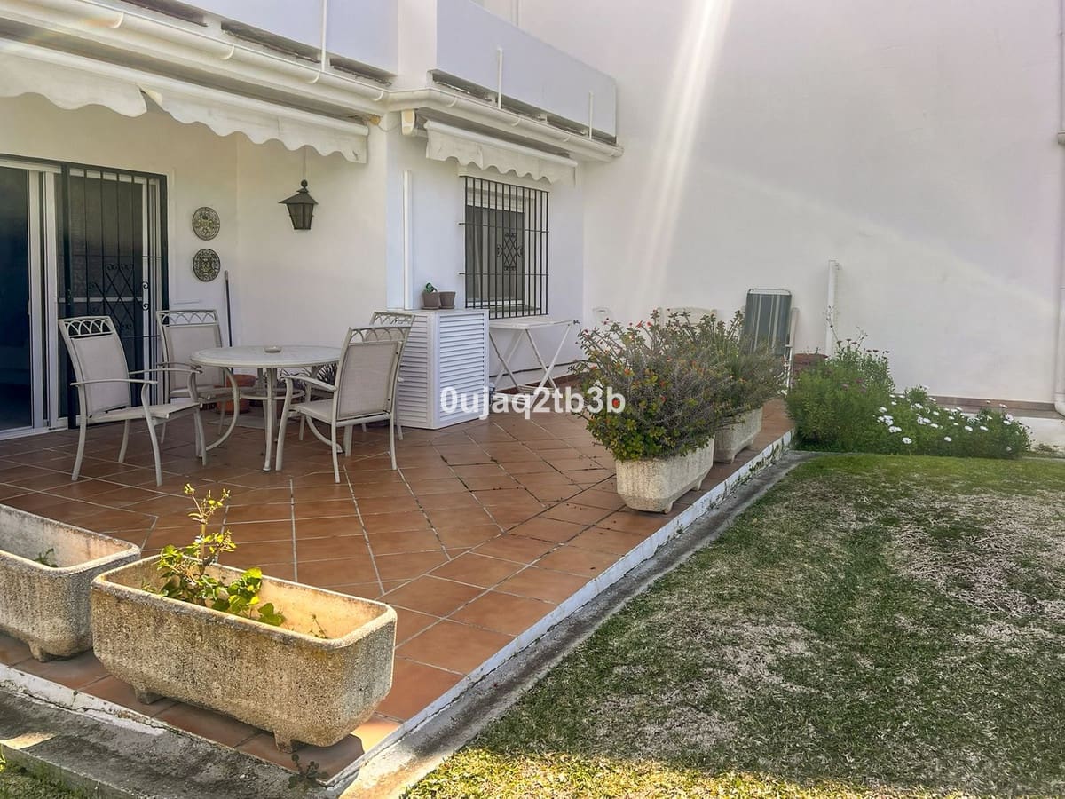 3 makuuhuone Huoneisto myytävänä paikassa Nueva Andalucia mukana uima-altaan - 760 000 € (Ref: 8882280)