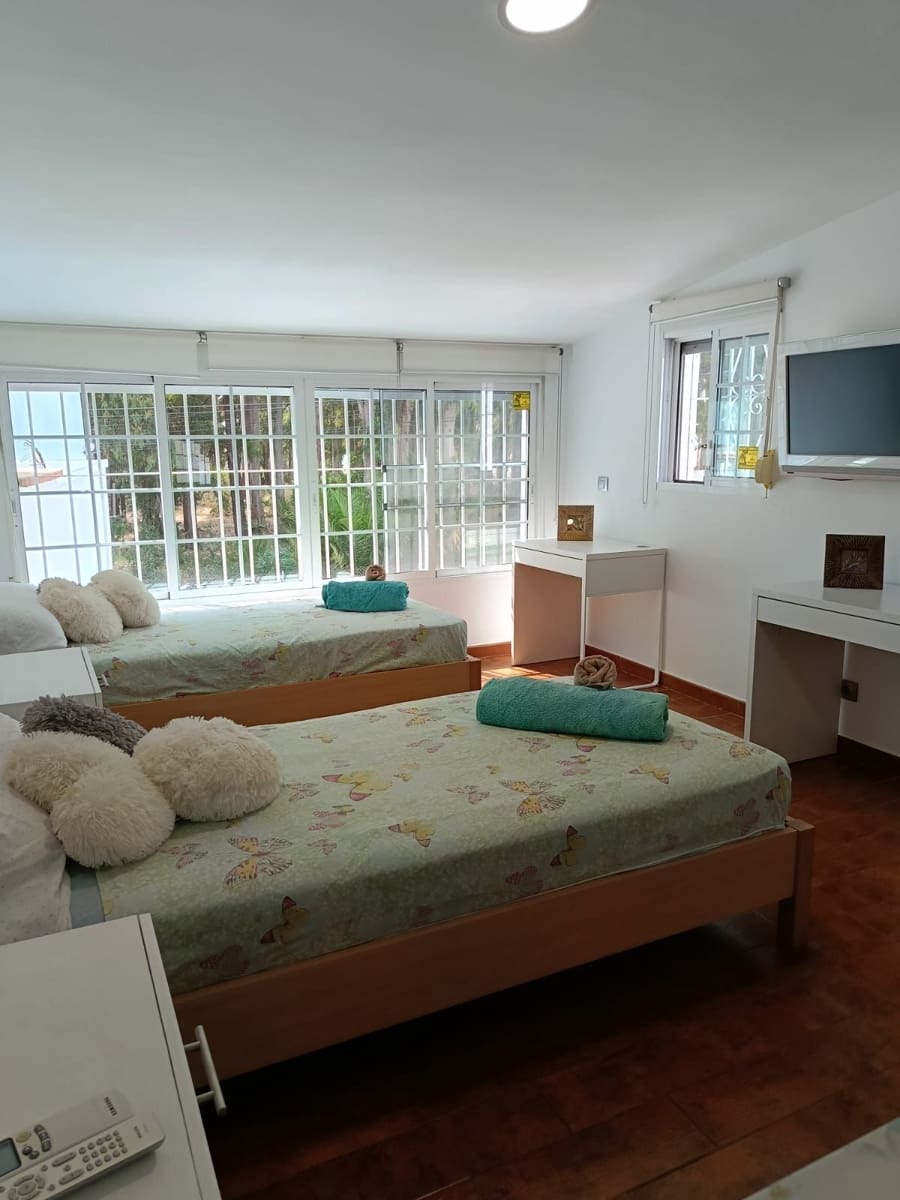 4 slaapkamer Villa te koop in San Pedro de Alcantara met zwembad - € 1.300.000 (Ref: 8885453)