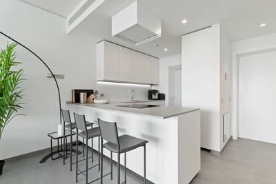 2 makuuhuone Kattohuoneisto myytävänä paikassa Las Gaviotas  - Carvajal, Fuengirola mukana uima-altaan - 899 000 € (Ref: 8895376)