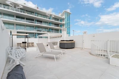 2 soveværelse Penthouse til salg i Fuengirola med swimmingpool - € 899.000 (Ref: 8895376)