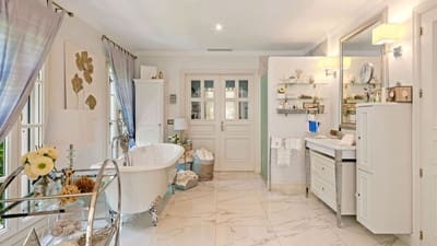 5 soverom Villa til salgs i La Cala de Mijas med svømmebasseng garasje - € 3 995 000 (Ref: 8897461)