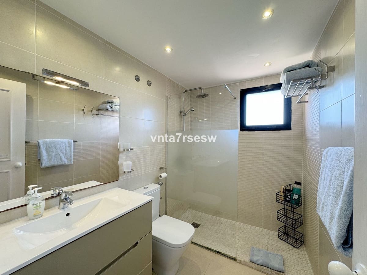 3 soverom Leilighet til salgs i Calahonda med svømmebasseng garasje - € 499 000 (Ref: 8992723)