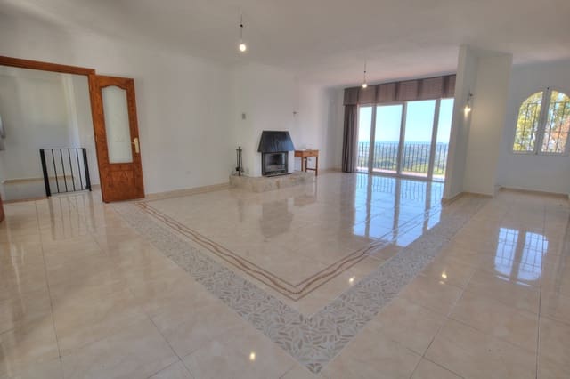 4 Zimmer Villa zu verkaufen in Valtocado - La Alquería - La Atalaya, Mijas mit Pool Garage - 699.000 € (Ref: 8992873)