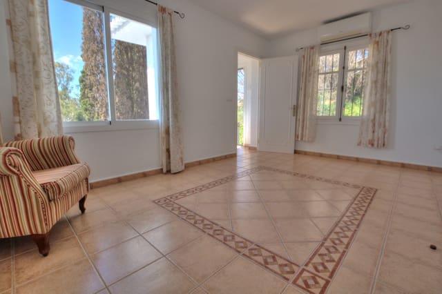 4 Zimmer Villa zu verkaufen in Valtocado - La Alquería - La Atalaya, Mijas mit Pool Garage - 699.000 € (Ref: 8992873)