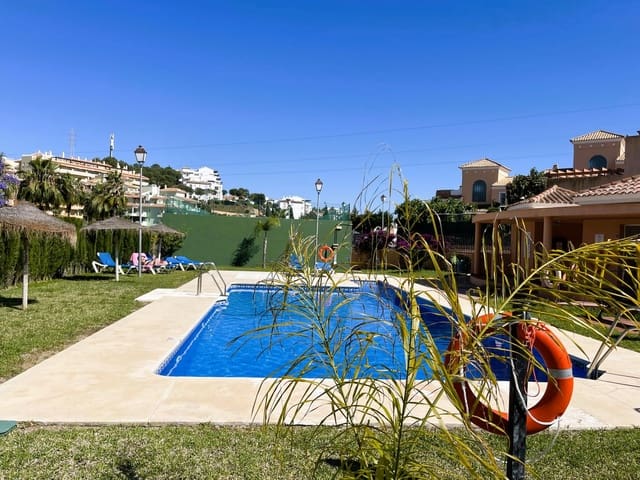3 soveværelse Byhus til salg i Riviera del Sol, Mijas med swimmingpool garage - € 495.000 (Ref: 8997589)