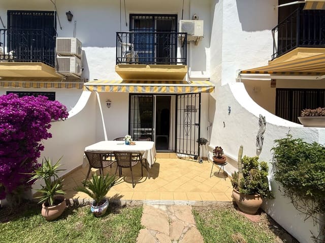 2 makuuhuone Omakotitalo myytävänä paikassa Calahonda, Mijas mukana uima-altaan - 325 000 € (Ref: 9051829)