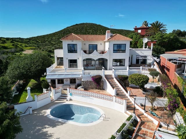 6 soverom Villa til salgs i Mijas Costa, Mijas med svømmebasseng garasje - € 1 200 000 (Ref: 9084738)