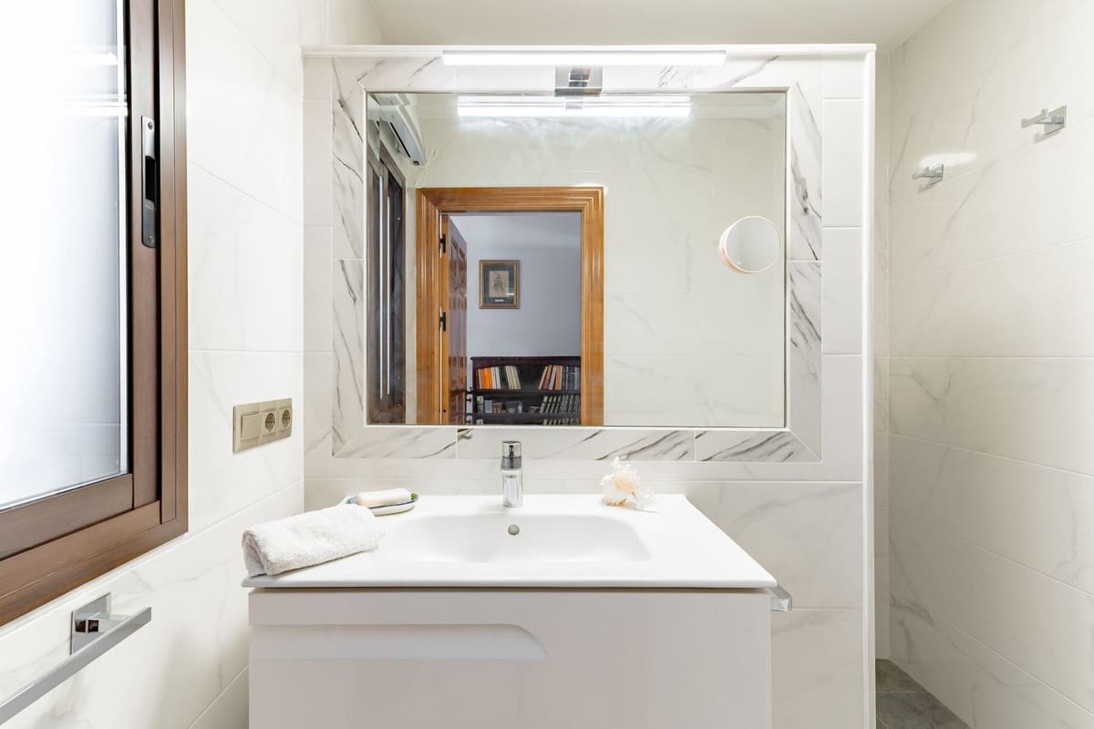 9 soveværelse Villa til salg i Torre del Mar med swimmingpool garage - € 1.650.000 (Ref: 9132793)