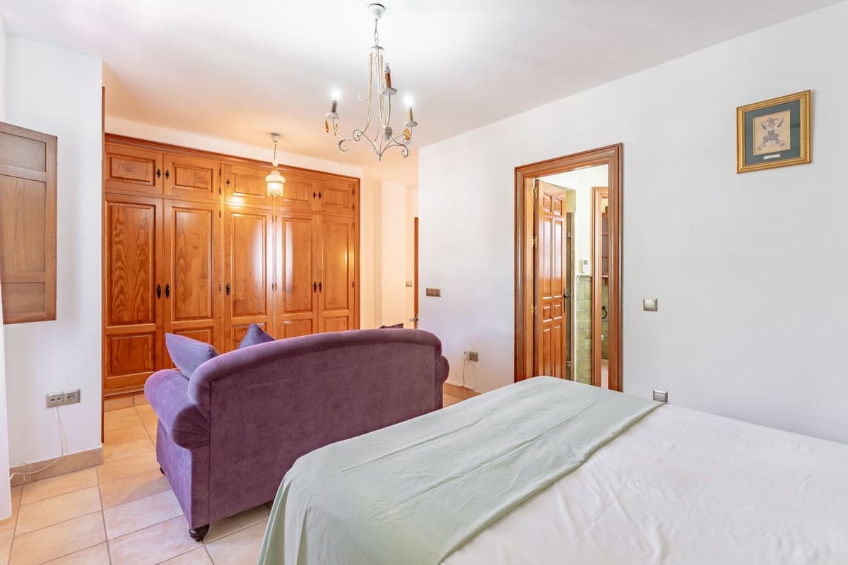 9 soveværelse Villa til salg i Torre del Mar med swimmingpool garage - € 1.650.000 (Ref: 9132793)