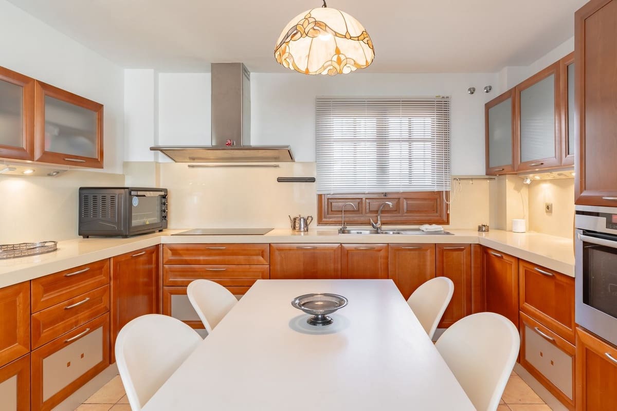 9 soveværelse Villa til salg i Torre del Mar med swimmingpool garage - € 1.650.000 (Ref: 9132793)