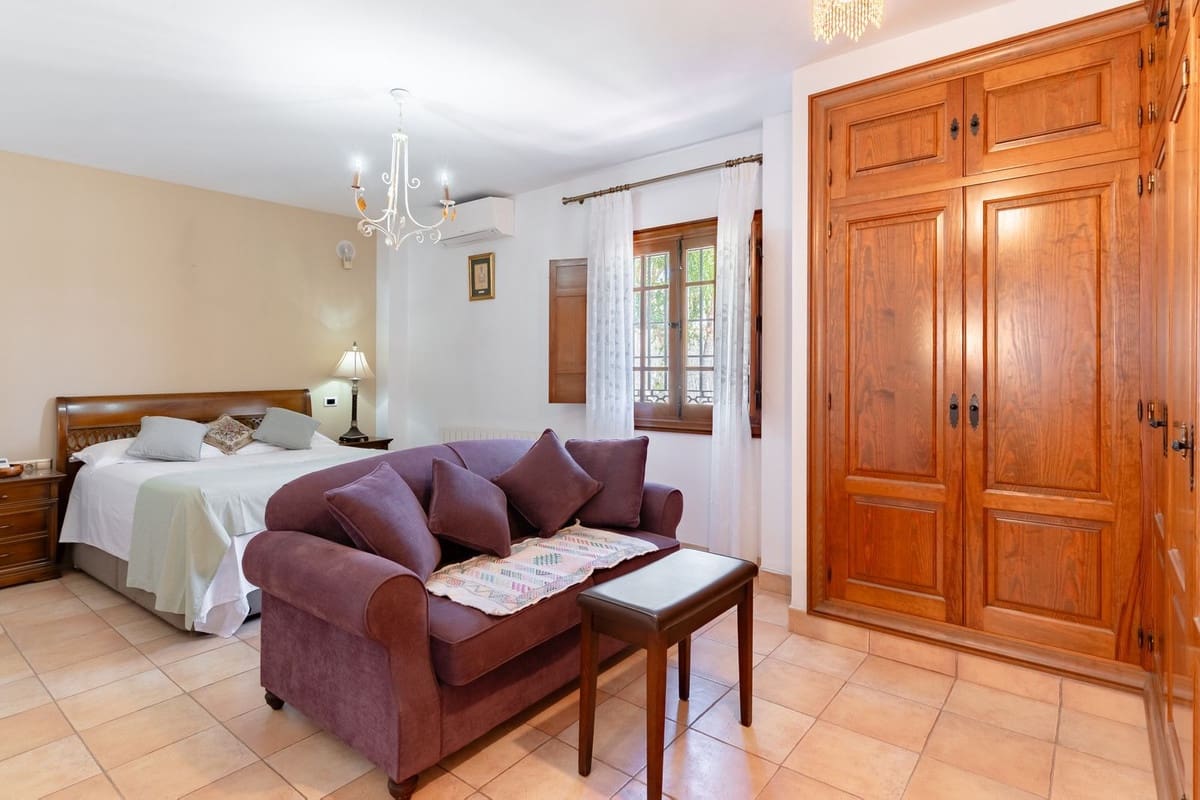 9 soveværelse Villa til salg i Torre del Mar med swimmingpool garage - € 1.650.000 (Ref: 9132793)