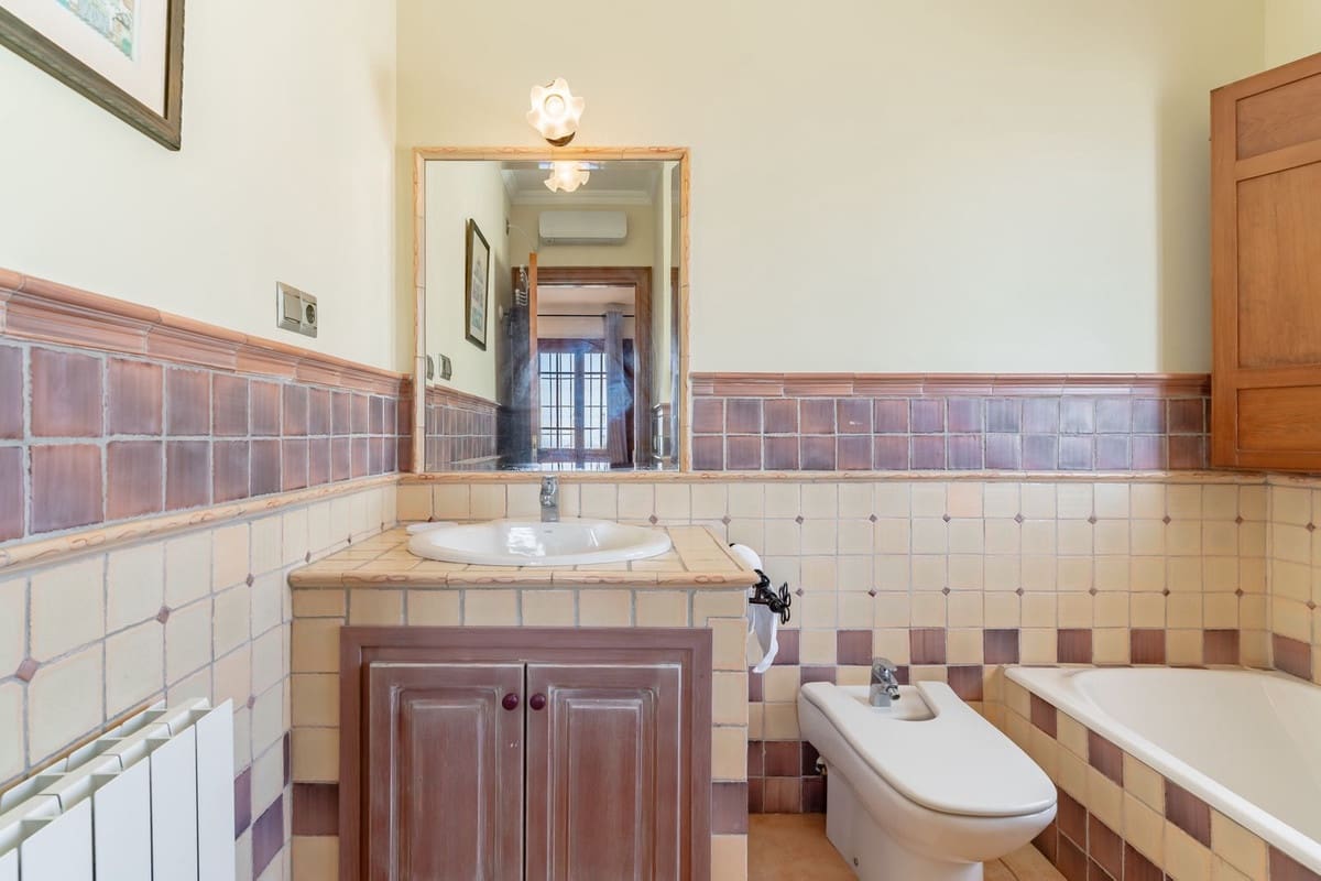 9 soveværelse Villa til salg i Torre del Mar med swimmingpool garage - € 1.650.000 (Ref: 9132793)