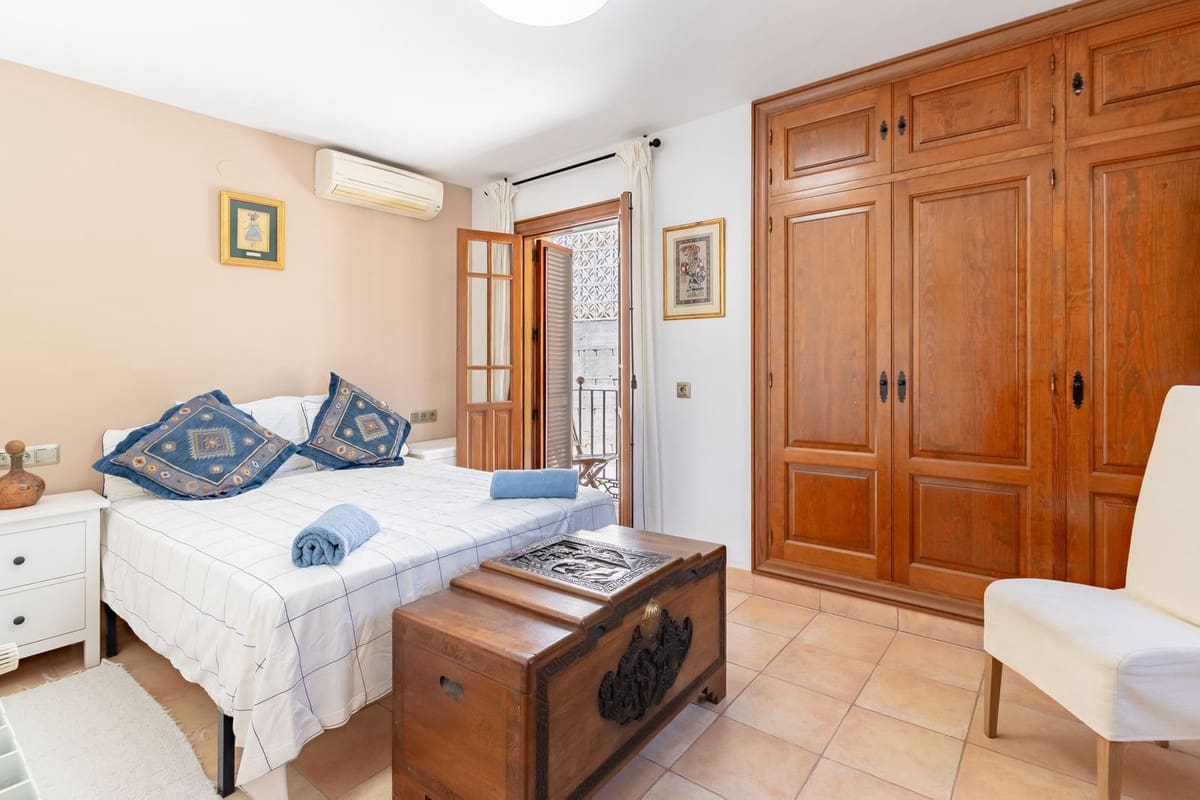 9 soveværelse Villa til salg i Torre del Mar med swimmingpool garage - € 1.650.000 (Ref: 9132793)