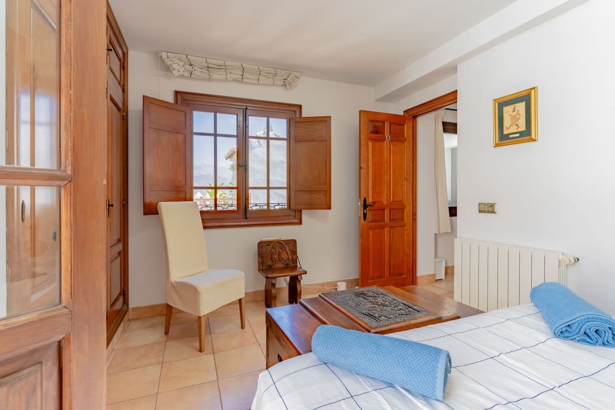 9 soveværelse Villa til salg i Torre del Mar med swimmingpool garage - € 1.650.000 (Ref: 9132793)