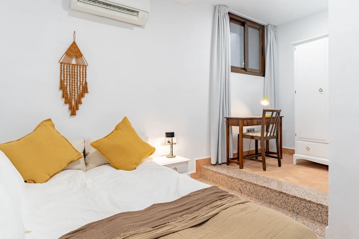 9 soveværelse Villa til salg i Torre del Mar med swimmingpool garage - € 1.650.000 (Ref: 9132793)