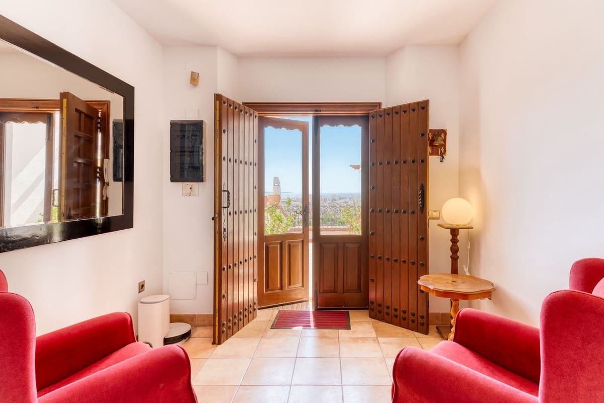 9 soveværelse Villa til salg i Torre del Mar med swimmingpool garage - € 1.650.000 (Ref: 9132793)