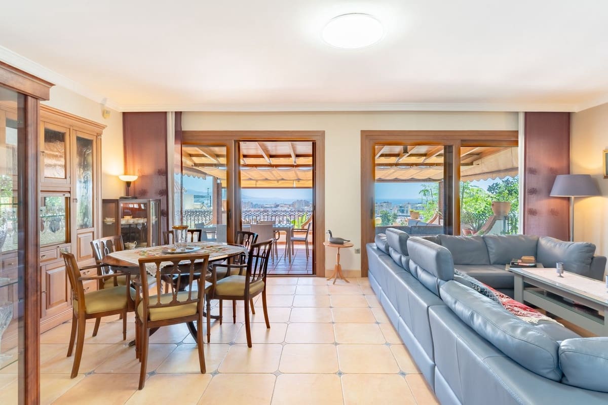 9 soveværelse Villa til salg i Torre del Mar med swimmingpool garage - € 1.650.000 (Ref: 9132793)