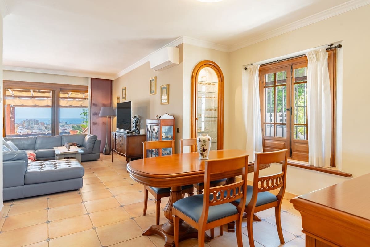 9 soveværelse Villa til salg i Torre del Mar med swimmingpool garage - € 1.650.000 (Ref: 9132793)