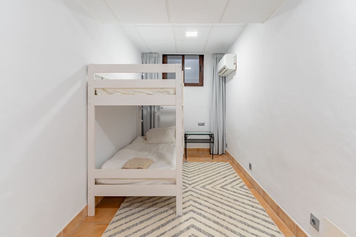 9 soveværelse Villa til salg i Torre del Mar med swimmingpool garage - € 1.650.000 (Ref: 9132793)