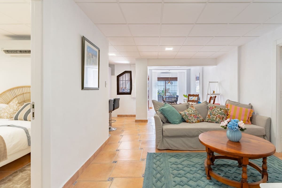 9 soveværelse Villa til salg i Torre del Mar med swimmingpool garage - € 1.650.000 (Ref: 9132793)