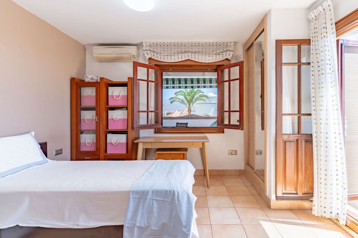 9 soveværelse Villa til salg i Torre del Mar med swimmingpool garage - € 1.650.000 (Ref: 9132793)