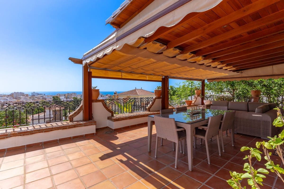 9 soveværelse Villa til salg i Torre del Mar med swimmingpool garage - € 1.650.000 (Ref: 9132793)