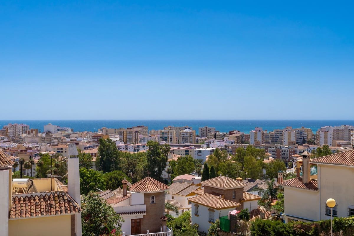 9 soveværelse Villa til salg i Torre del Mar med swimmingpool garage - € 1.650.000 (Ref: 9132793)