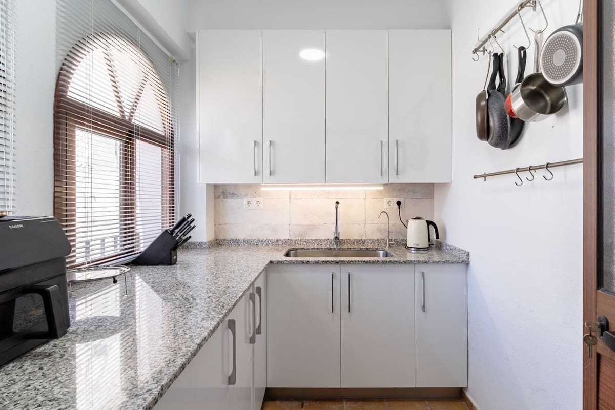 9 soveværelse Villa til salg i Torre del Mar med swimmingpool garage - € 1.650.000 (Ref: 9132793)