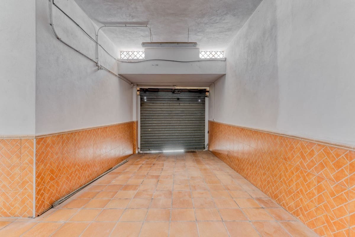 9 soveværelse Villa til salg i Torre del Mar med swimmingpool garage - € 1.650.000 (Ref: 9132793)