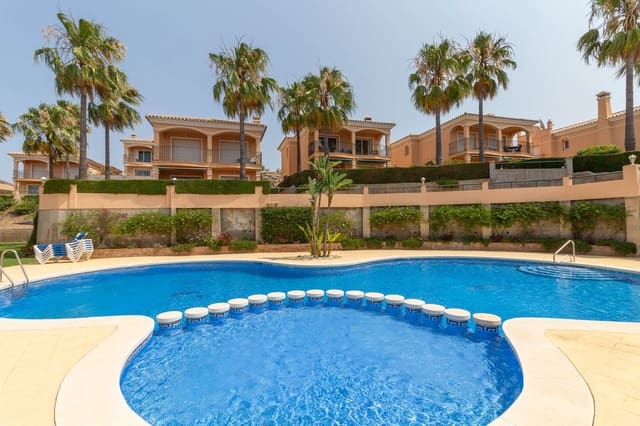 3 soveværelse Semi-Rækkehus til salg i Riviera del Sol, Mijas med swimmingpool garage - € 485.000 (Ref: 9160306)