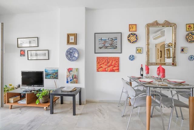 2 bedroom Apartment for sale in Calahonda, Mijas with pool - € 539,500 (Ref: 9176043)