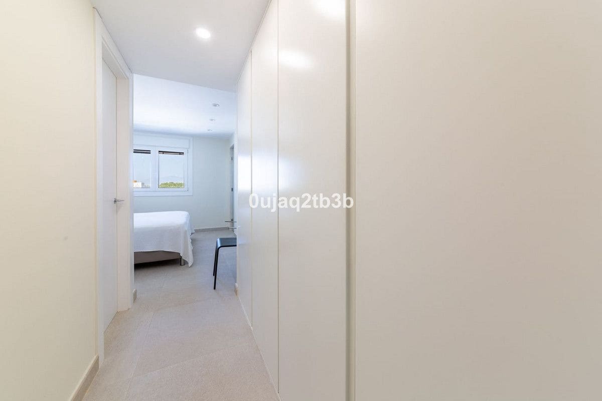 Apartamento de 3 habitaciones en Marbella en venta - 990.000 € (Ref: 9176079)