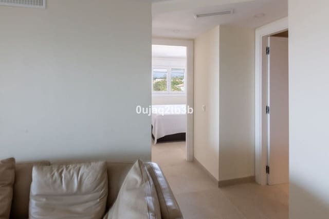 Apartamento de 3 habitaciones en Marbella en venta - 990.000 € (Ref: 9176079)