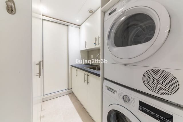 Apartamento de 3 habitaciones en Marbella en venta - 990.000 € (Ref: 9176079)