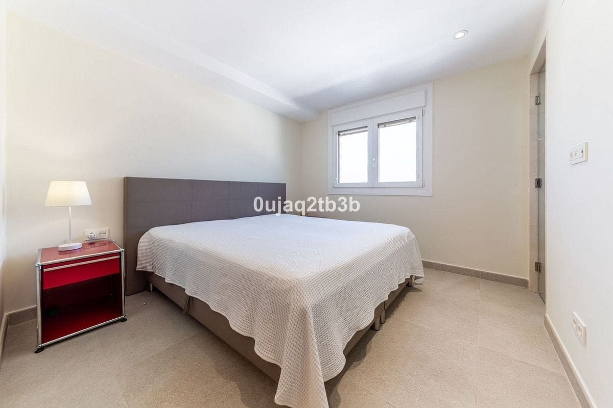 Apartamento de 3 habitaciones en Marbella en venta - 990.000 € (Ref: 9176079)