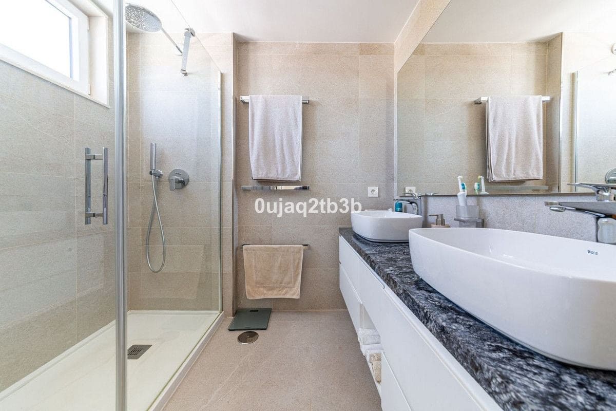 Apartamento de 3 habitaciones en Marbella en venta - 990.000 € (Ref: 9176079)