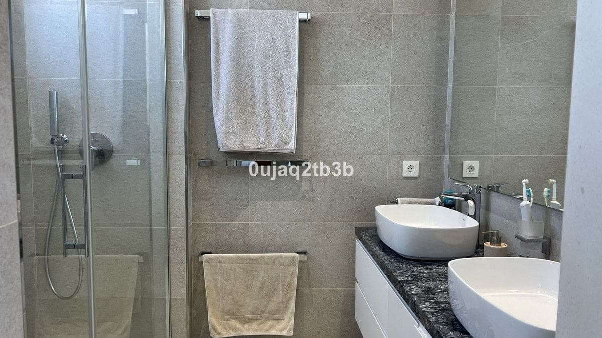 Apartamento de 3 habitaciones en Marbella en venta - 990.000 € (Ref: 9176079)