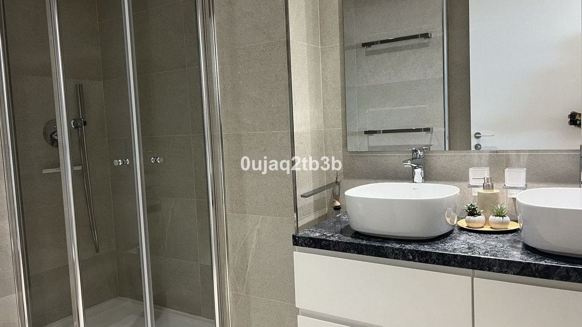 Apartamento de 3 habitaciones en Marbella en venta - 990.000 € (Ref: 9176079)