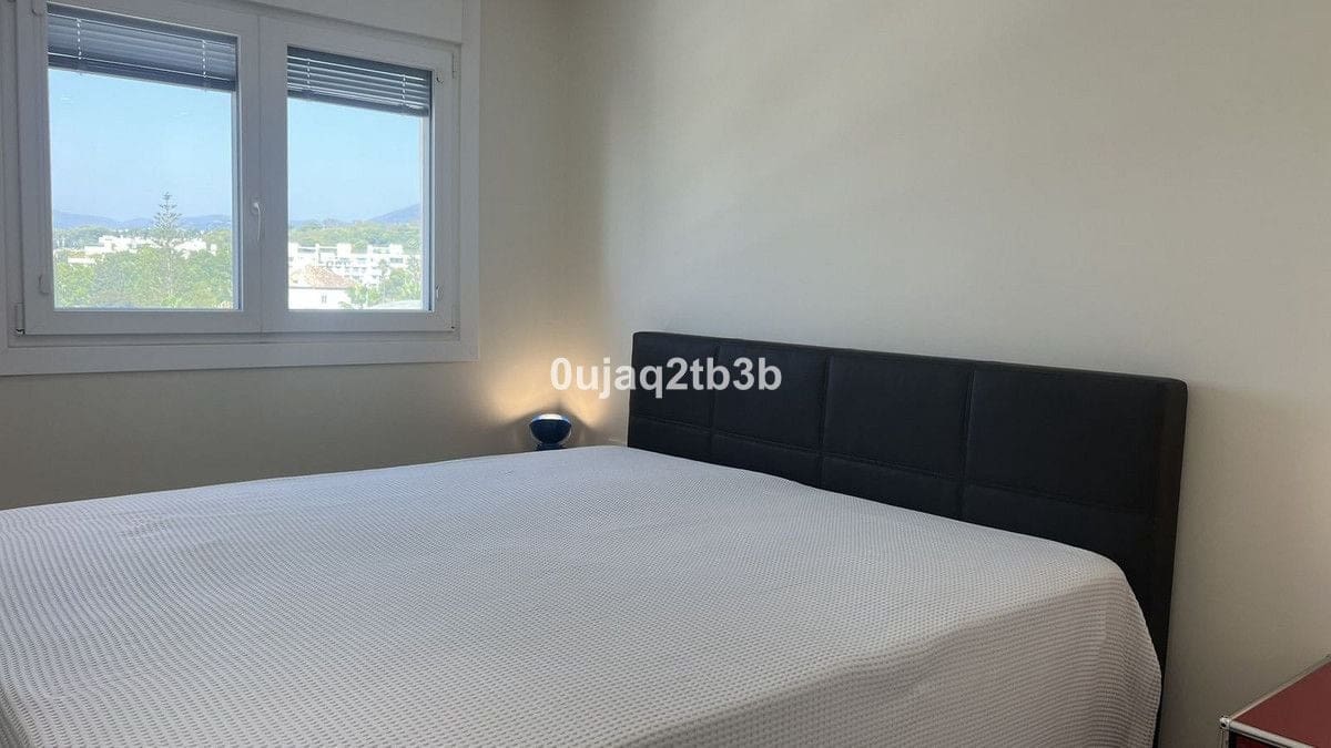 Apartamento de 3 habitaciones en Marbella en venta - 990.000 € (Ref: 9176079)