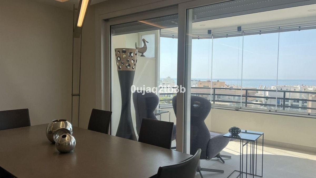 Apartamento de 3 habitaciones en Marbella en venta - 990.000 € (Ref: 9176079)