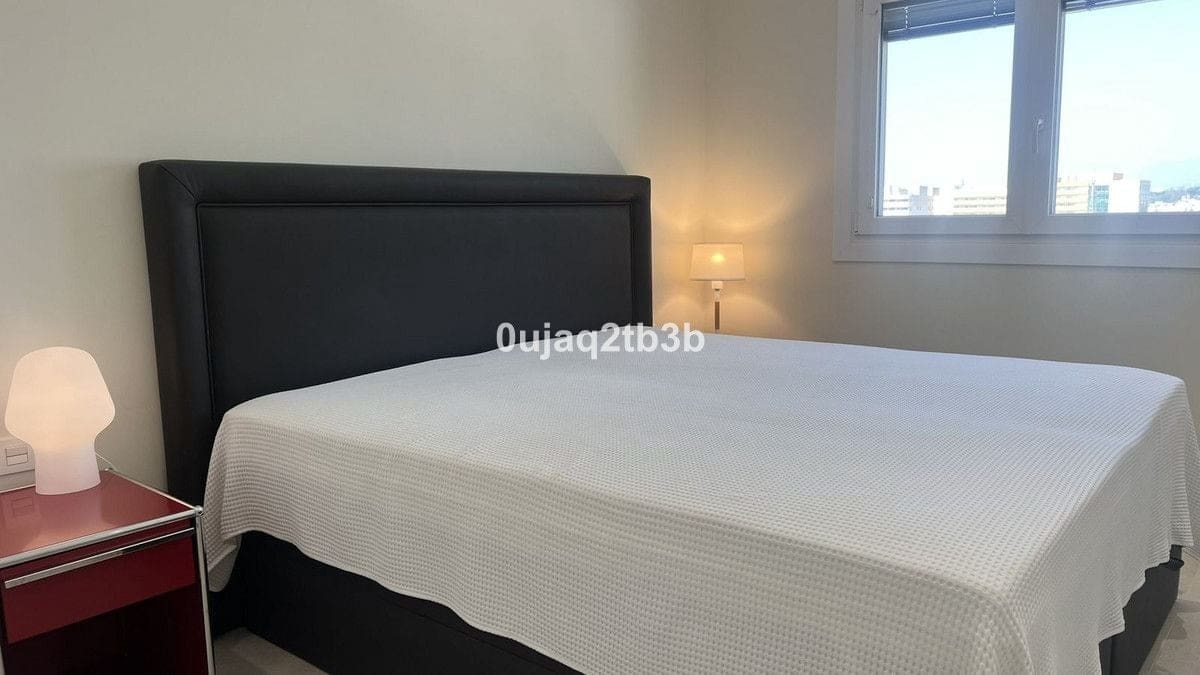 Apartamento de 3 habitaciones en Marbella en venta - 990.000 € (Ref: 9176079)