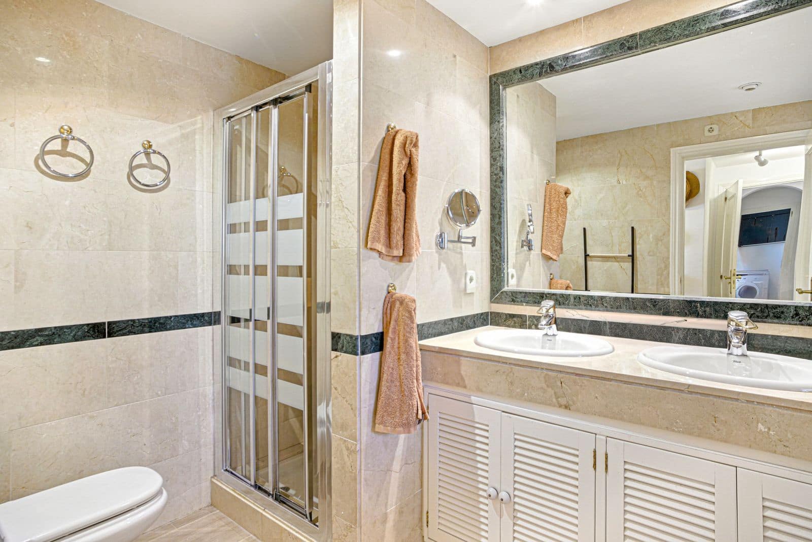 2 soveværelse Lejlighed til salg i Elviria med swimmingpool garage - € 750.000 (Ref: 9180718)